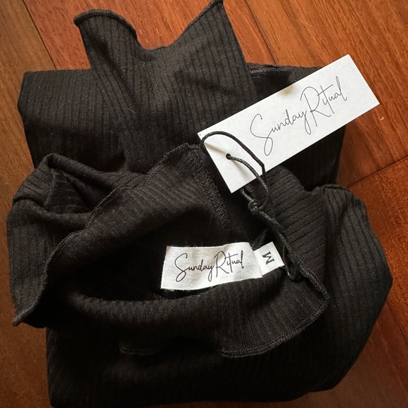 NWT Sunday Ritual Black Kelly Mock Neck Top - Picture 7 of 7